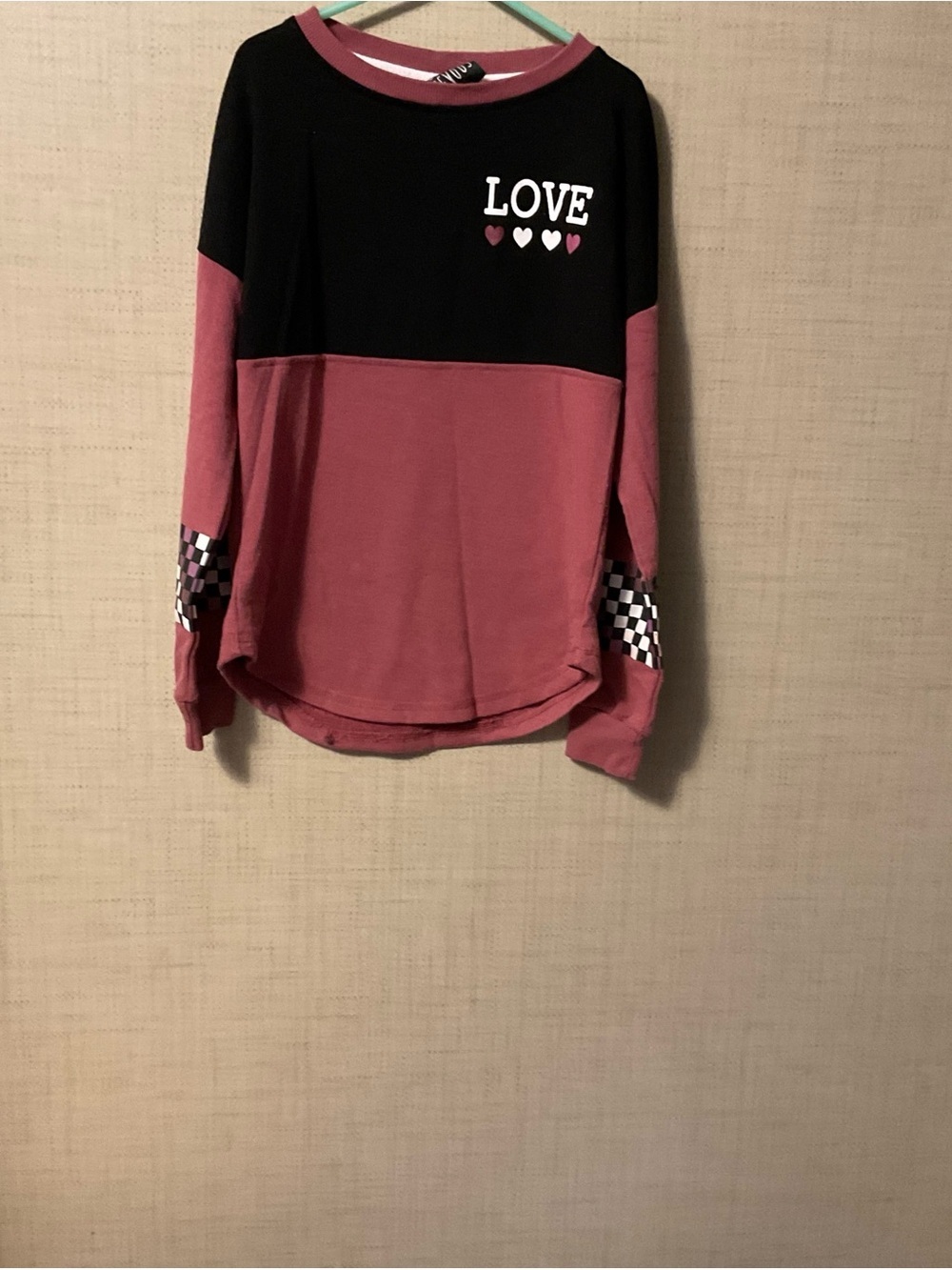 Miss Chievous Black & Rose Colorblock 'LOVE' Pullover